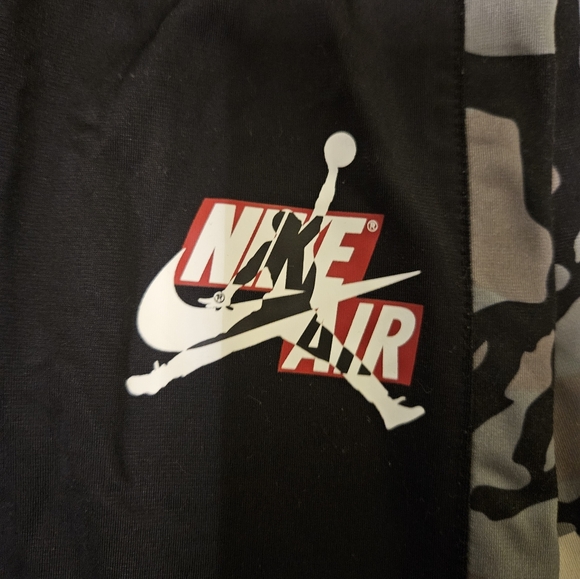 Jordan 2pc outfit - Picture 3 of 9